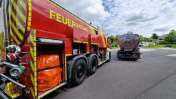 In vielen Fächern sind Einsatzgeräte der Feuerwehr verstaut. Beim ursprünglichen Milchwagen war das nicht vorgesehen.