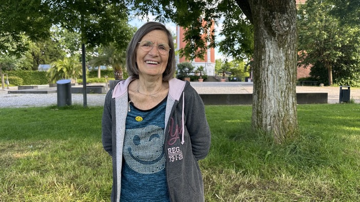Evelyn Hinz ist zertifizierte Lachyoga-Coach