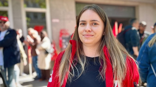 Lisa Boßmann ist am 1. Mai in Düsseldorf auf die Straße gegangen