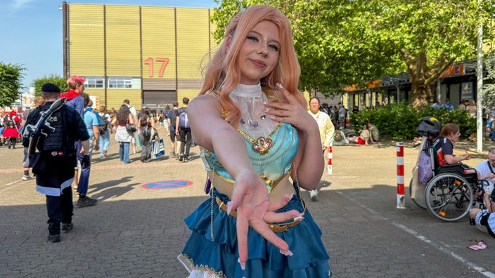 Cosplayerin Amelie als League-of-Legends-Charakter