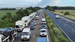 Stau auf der A4 in Richtung Olpe