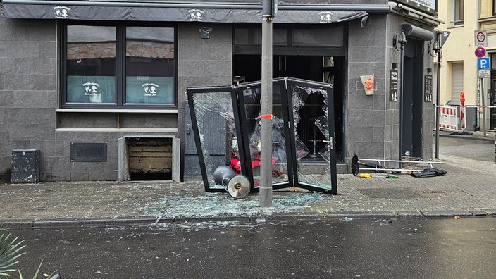 Köln: Serie von Schüssen und Explosionen - Hintergründe und Zusammenhänge weiter unklar 