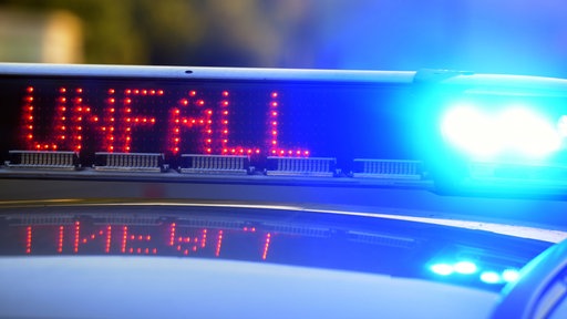Ein Blaulichtauto der Polizei