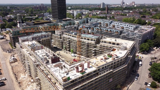 Eine Luftaufnahme von der Baustelle "Die Welle" im Kölner Süden. 