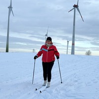 Langläuferin auf dem 6 Kilometer langen Rundkurs