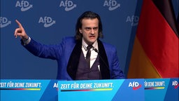 Alexander Eichwald bei einer Rede