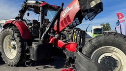 Roter Traktor
