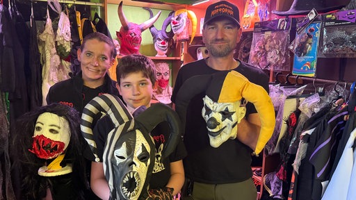Familie Overkamp sucht einen neuen Standort für das Halloween-Event.