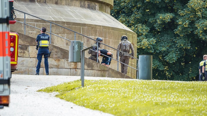 Ein Mitglied der rechtsextremistischen Gruppe "Identitäre Bewegung" wurde von der Polizei erfasst.