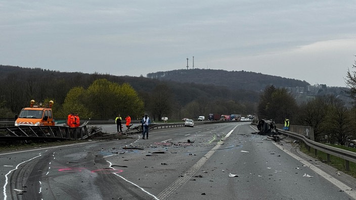 Auf dem Bild ist die Fahrbahn zu sehen, wo der Unfall passiert ist
