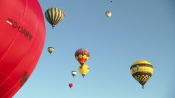 Heißluftballons in der Luft