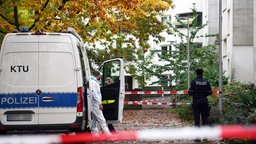 Polizei und Spurensicherung am Einsatzort