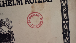 Karl Paetow kennzeichnete seine Bücher, die er dem Museum zur Verfügung stellte, mit einem eigenen Stempel