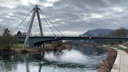 Das Bild zeigt die Weserbrücke in Höxter.
