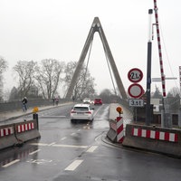 Weserbrücke mit Betonbanden