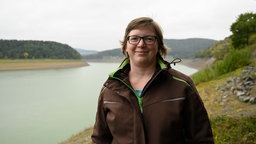 Anwohnerin Carola Heinemann lächelt in die Kamera.