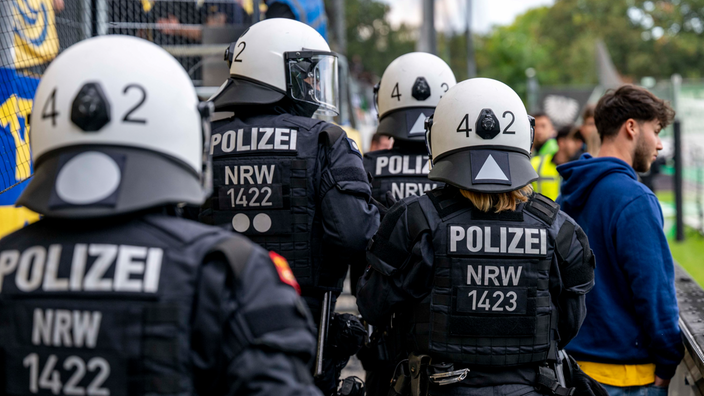 Polizisten in Uniform 