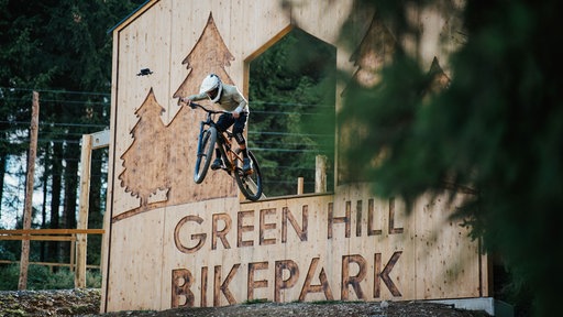 Biker im Green Hill Bikepark Willingen