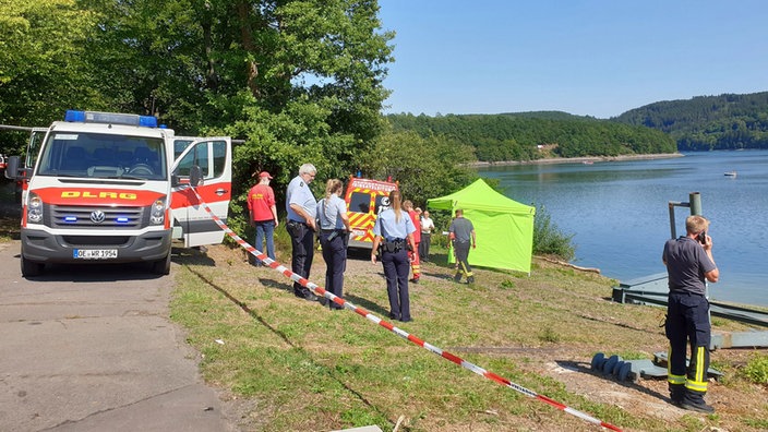 Rettungskräfte am Biggesee