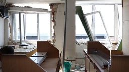 Innenansicht zerstörter Fenster