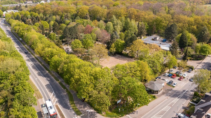Der Monheimer Waldfriedhof: Der östlich der Baumberger Chaussee gelegene Nordteil soll jetzt zu einem muslimischen Friedhof werden