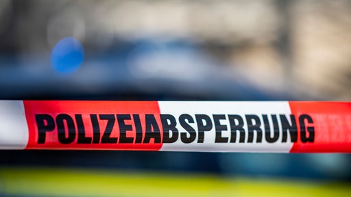 Symbolfoto: Absperrband bei einem Polizeieinsatz