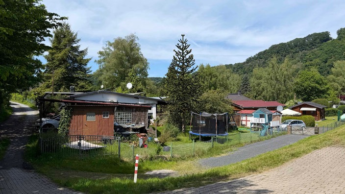 Mehrere Häuser der Wochenendsiedlung Hennef-Bülgenauel