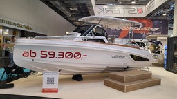 Boot auf einer Ausstellung in Düsseldorf