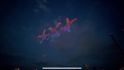 Radschläger bei Drohnenshow der Rheinkirmes
