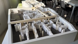 Stadt Köln stellt an der Ausgrabungs-stätte am neuen Museum im Quartier MiQua besondere Funde vor.
