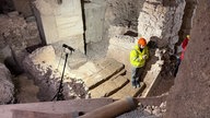 Stadt Köln stellt an der Ausgrabungsstätte am neuen Museum im Quartier MiQua besondere Funde vor.