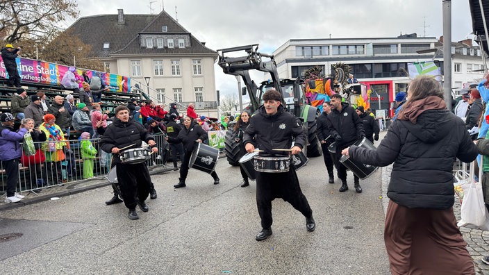 Trommler aus Puerto de la Cruz im Veilchendienstagszug