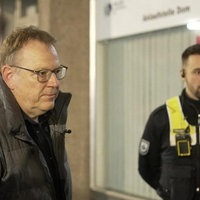 Der gewählte Kölner Oberbürgermeister Torsten Burmester ist am frühen Morgen mit dem Ordnungsdienst in der Stadt unterwegs