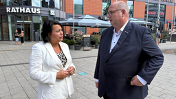  Milanie Kreutz (SPD) und Stefan Hebbel (OB-Kandidat der CDU)