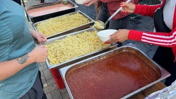  Bedburger Bürger haben eine Essensausgabe bis zum Wochenende organisiert