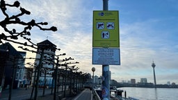 Schild: Waffenverbotszone Düsseldorf