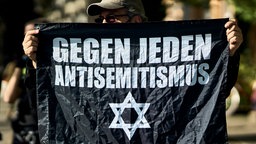Fahne gegen Antisemitismus