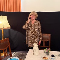 Eine Frau telefoniert