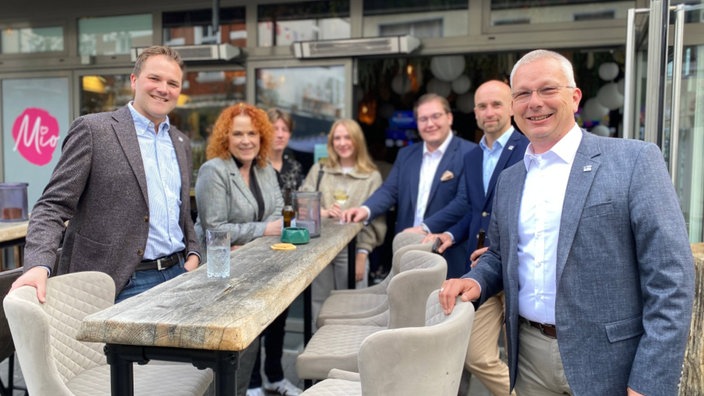 Bottroper CDU-Oberbürgermeisterkandidat Frank Kien in einer Kneipe in Bottrop.