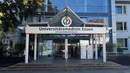 Eingang des Universitätsklinikums Essen