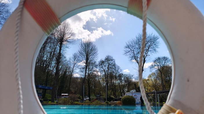 Anbaden im Freibad in Unna