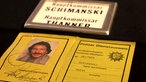 Dienstausweis des Tatort-Kommissars Horst Schimanski als Objekt in der Ausstellung „Im Fadenkreuz – 40 Jahre Tatort“ im Düsseldorfer Filmmuseum (2010)