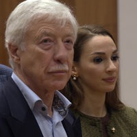 Neuer stellv. Bürgermeister in Gelsenkirchen, Norbert Emmerich von der AfD umringt von Fraktionskollegen am 10.12.25