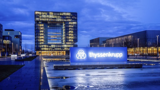 Ein Bild der Konzernzentrale des Unternehmens Thyssenkrupp in Essen