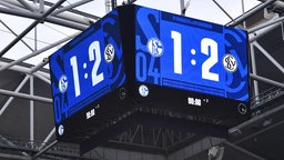 Der Videowürfel in der Schalke-Arena
