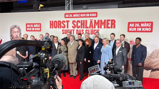 Gruppenfoto mit Schauspielern