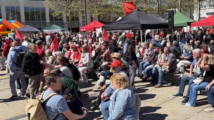Demonstranten auf der IG Metall Demo in Lüdenscheid