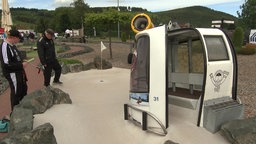 Eine Adventuregolf-Bahn die im Stil einer Skigondel gebaut ist