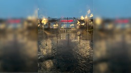 Vor dem Bahnhof von Rheine sammelte sich das Regenwasser