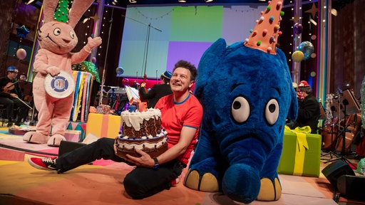 Der Elefant feiert seinen 50. Geburtstag! Gemeinsam mit Anke, André, dem Hasen und dem WDR Funkhausorchester am 22.11.2025 im WDR Funkhaus Wallrafplatz